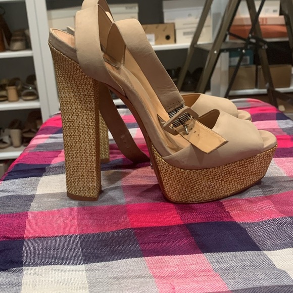 Schutz ankle wrap heels - Picture 2 of 5